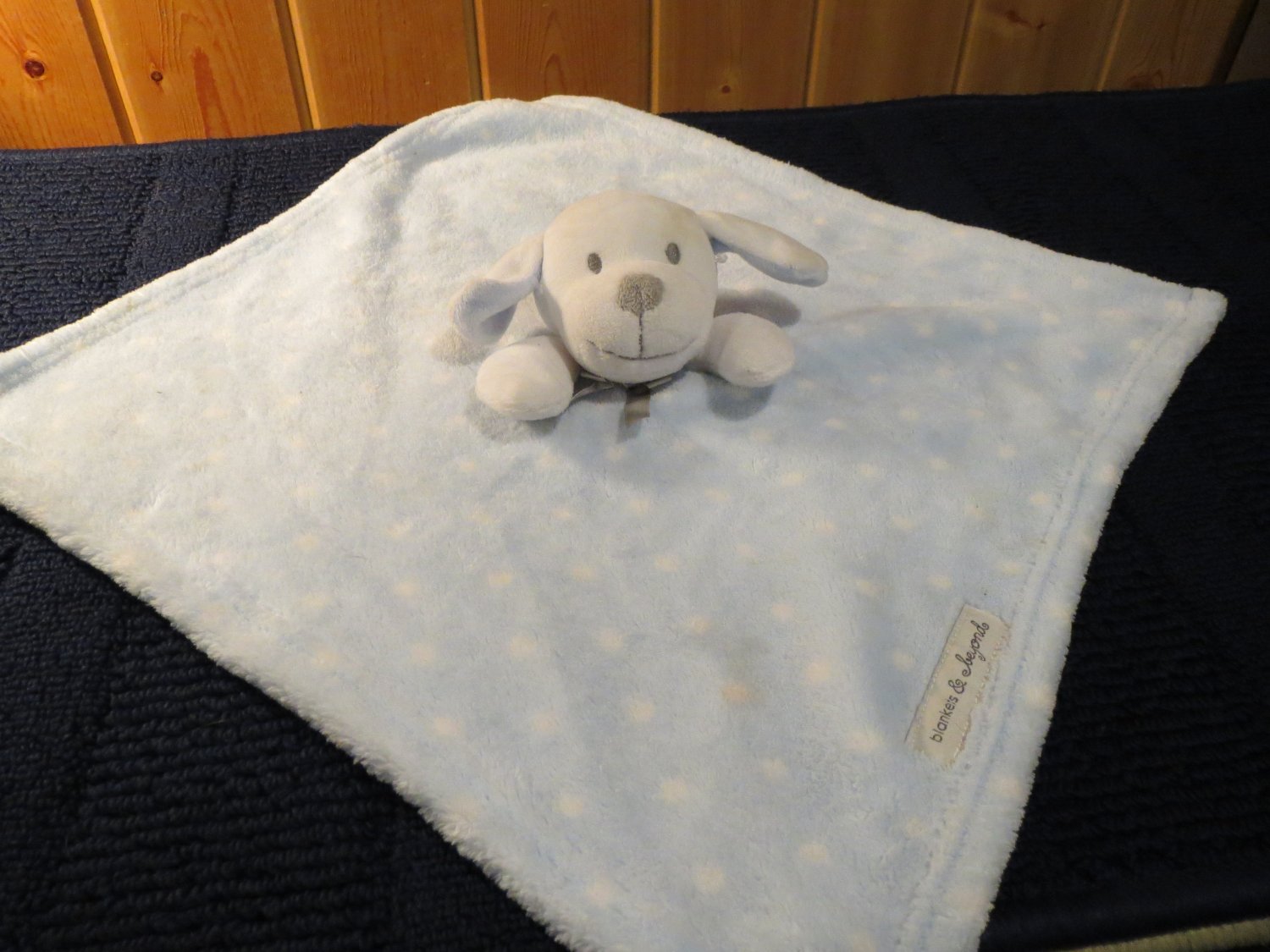 Blankets & Beyond Blue security blanket white dots Puppy dog gray nose