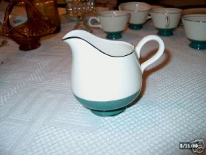 Laughlin Cavalier Eggshell Green Footed Creamer I05
