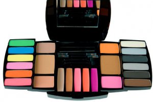 NYX Cosmetics "MAKEUP BOX" S107 WOW!