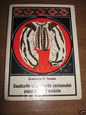 Romanian costumes  blouses aprons  /Romanian folk art