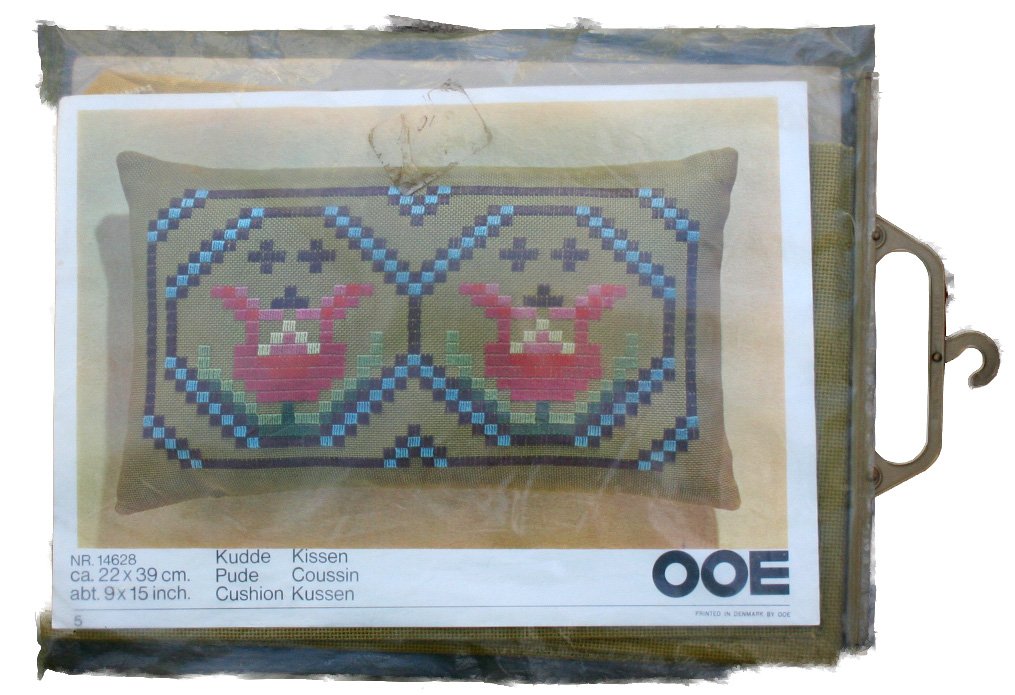 OOE (O. Oehlenschläger) Pillow Embroidery Kit 14628