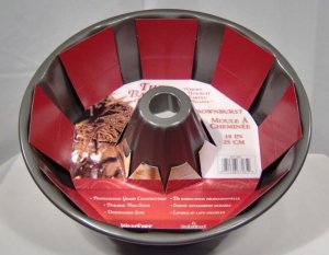 Crownburst Bundt Cake Pan