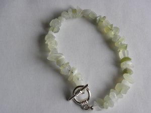 Relaxation Gemstone Chip Bracelet