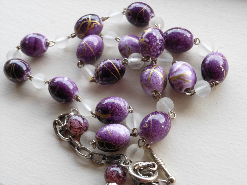 Chic Abstract Purple Beaded Necklace Frosted Clear Beads 23.5" Matinee Length Trendy Funky Stylish