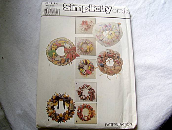 Simplicity Crafts Pattern 4 Wreaths to Make