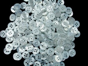 Lot 72 pcs 18L White 2 Hole Buttons