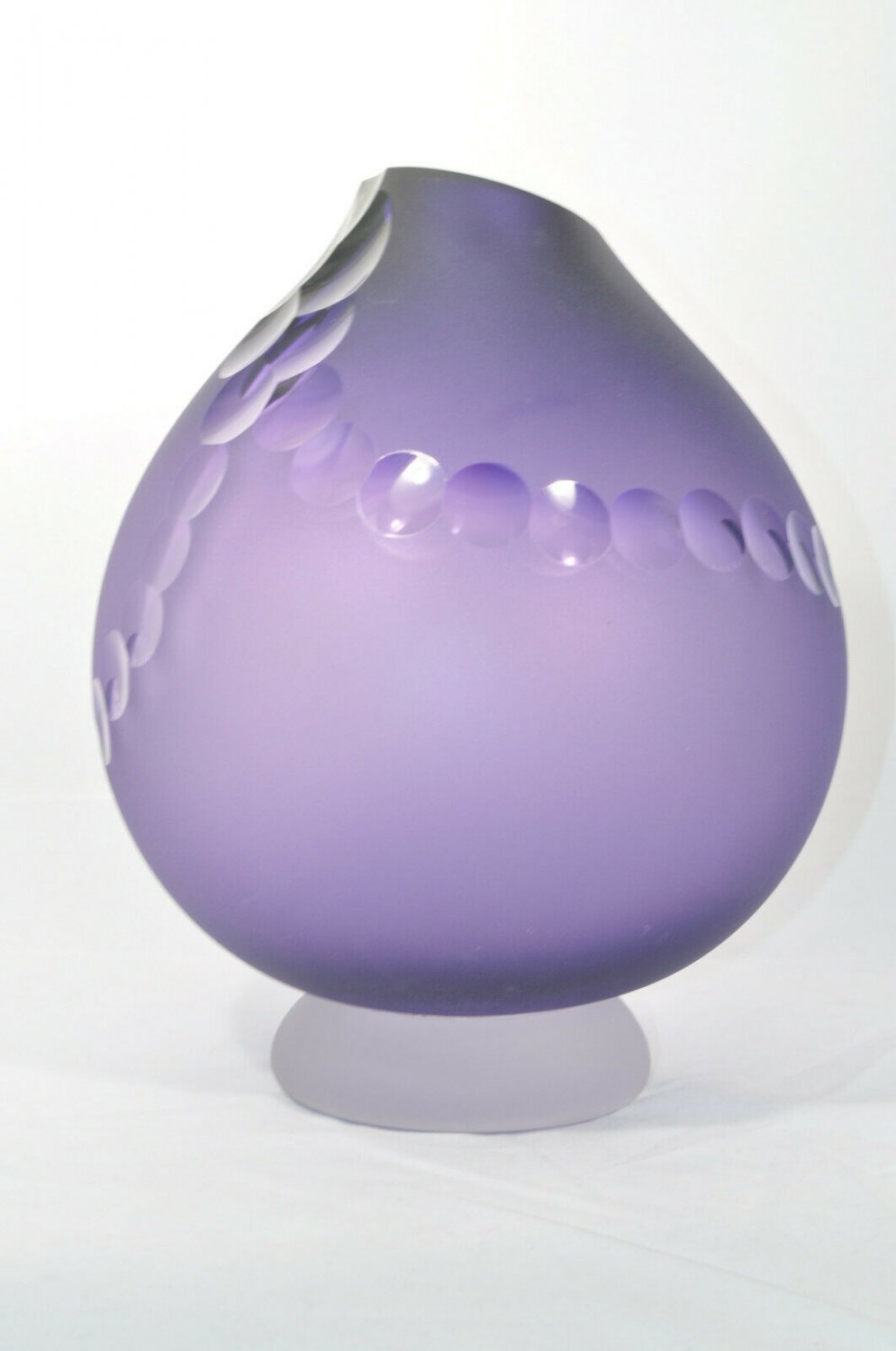 ANDREW SHEA Art Glass Amethyst Vase with Dotted Line Hand Blown New