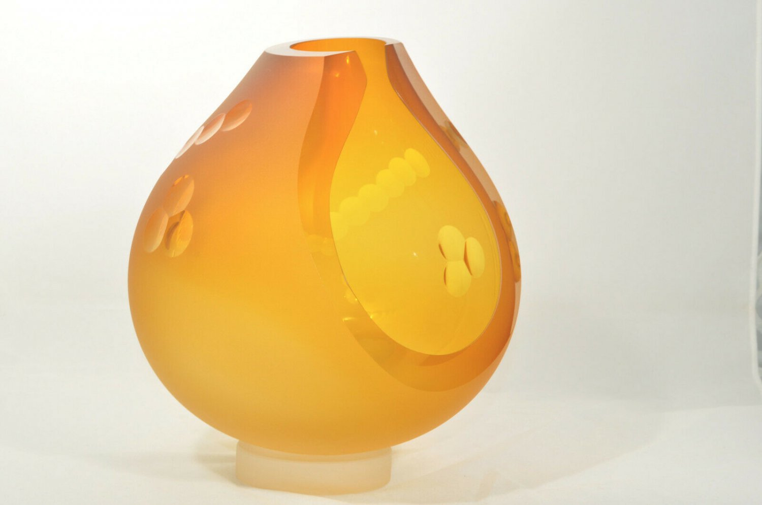 ANDREW SHEA Art Glass Amber Vase with Dotted Line Open Hand Blown New