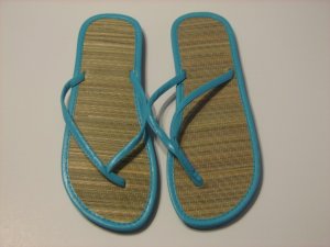 Women's Aqua Bamboo Flip Flops Size 5