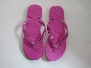 Women's Flip Flops with GLOSSY PRINTED STRAPS Pink Leopard Size 9-10 (Large)