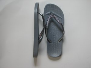 Women's Flip Flops Gray Comfort with Glitter Thong Size 11