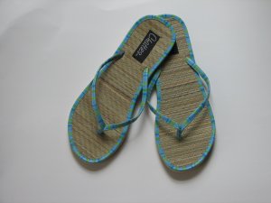 Women's Flip Flops Bamboo Like Blue with Blue & Green Stripes Thong Size 5-6 (Small)