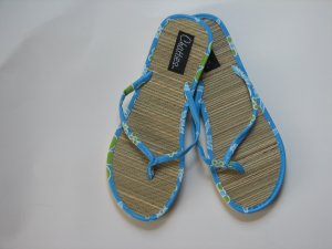 Women's Flip Flops Bamboo Like Blue with Green & White Flower Thong Size 9-10  (Large)