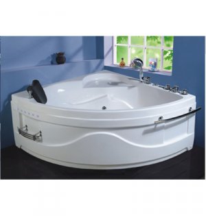 W001, Tiangle Shape Whirlpool Spa Bath Tub 135cm x 135cm x66cm