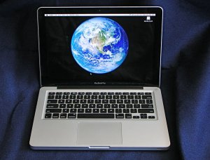 APPLE MACBOOK PRO UNIBODY 13.3" 2.26GHz C2D *EXCELLENT*