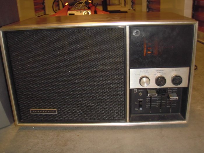 Vintage Panasonic 2 Band Radio