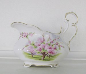 Royal Albert, Bone China, Blossom Time, Gravy Boat Pitcher Footed