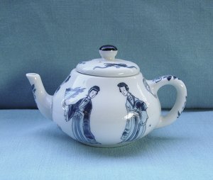 Victoria and Albert Museum, Tea Pot, Kangxi, Franklin Mint, 1985, vintage