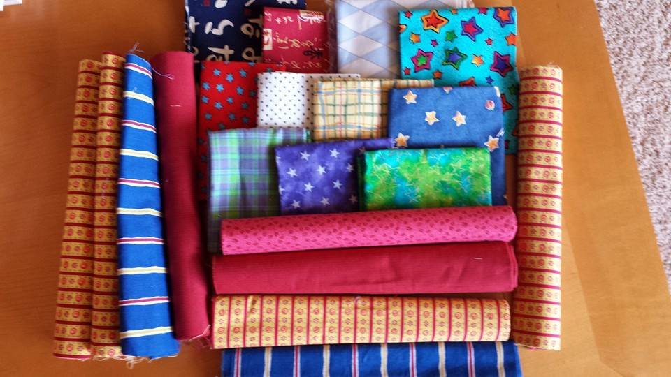 Group of 17 Fat quarters - variety of fabric prints (5 yards total)