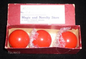 VINTAGE BILLIARD BALLS / Vintage Magic