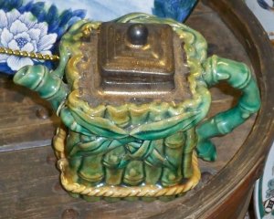 Early C1850 Majolica Teapot, Greens