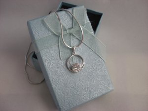 Classy Design Sterling Silver CZ Pendant Necklace