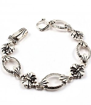 Silver Colored Bracelet Theme Magnetic Lock Metal Casting Navette Texture 7 Inch Long 4712-2129ASSIV