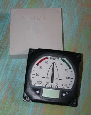 Simrad IS15 Wind Display