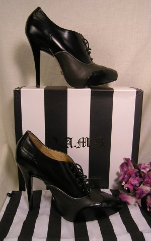 L.A.M.B NORI LACE-UP WING-TIP SHOES BLACK/OLIVE NIB$380
