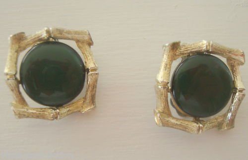 Vintage Lisner Olive Green Lucite Clip On earrings