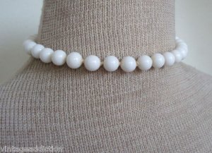 Chic Vintage White Milk Glass Bead Necklace 1950s