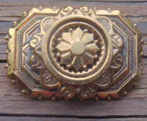 Unique Vintage Gold tone Rectangular Pin/Brooch