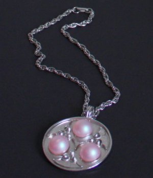 Vintage Bill Smith  Richelieu Pink  Pendant  Necklace