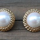 Vintage Sarah Cov Cream Pearl Chungky Pierced Earrings