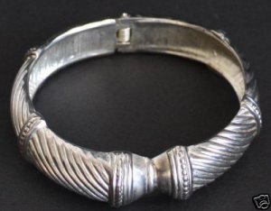 Vintage Silver Tone Hinged Clamper Bracelet