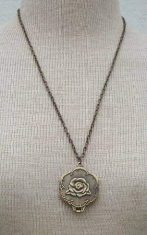 VTG Victorian Revival Locket Mirror Pendant Necklace