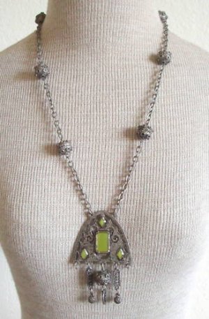 Vintage Art Deco Green Dangle Pendant Necklace