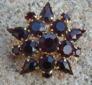 Cute Vintage Red Garner Rhinestone Pin Brooch