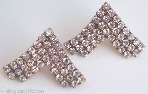 Outstanding Vintage White Rhinestone V Shape Earrings
