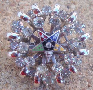 Vintage Chrome Star Rhinestone Pin / Brooch