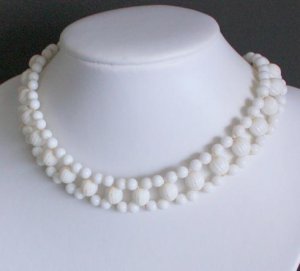 Vintage Art Deco White Beads Choker Necklace
