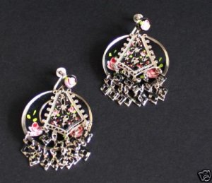Vintage Hand Painted Asian Dangle Screw Back Earrings