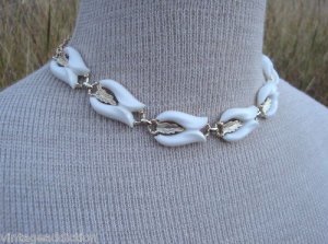 Vintage White Celluloid  Flower Choker Necklace