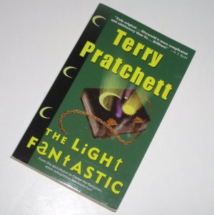The Light Fantastic by TERRY PRATCHETT Fantasy 2000 Discworld Series