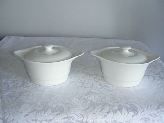 ONION SOUP BOWLS SET OF 2 DURABLE PORCELAIN NEW BOX