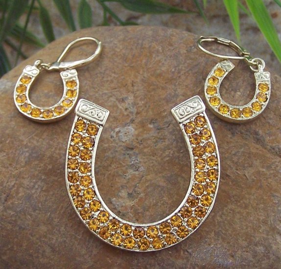 NEW WESTERN GOLD EP CRYSTAL HORSESHOE PENDANT SET
