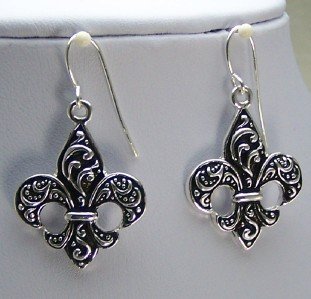 WESTERN FILIGREE FRENCH FLEUR DE LIS EARRINGS