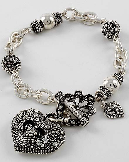 Antique Style Heart Love Valentines Day Charm Bracelet