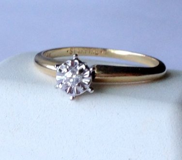 14K solid gold Starfire diamond ring   2.5mm  size 5.5  used