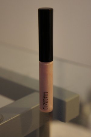 mac heartthrob lipglass
